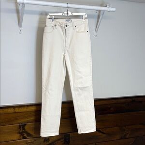 Abercrombie & Fitch 90’s Straight Ultra High Rise Cream Colored Jeans- 8 Long